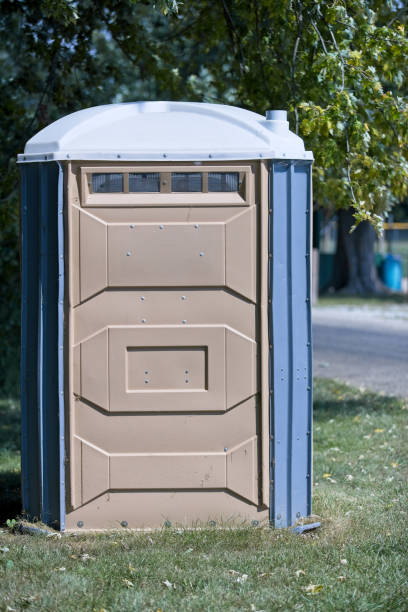 Best Porta potty rental for parties  in Weyauwega, WI